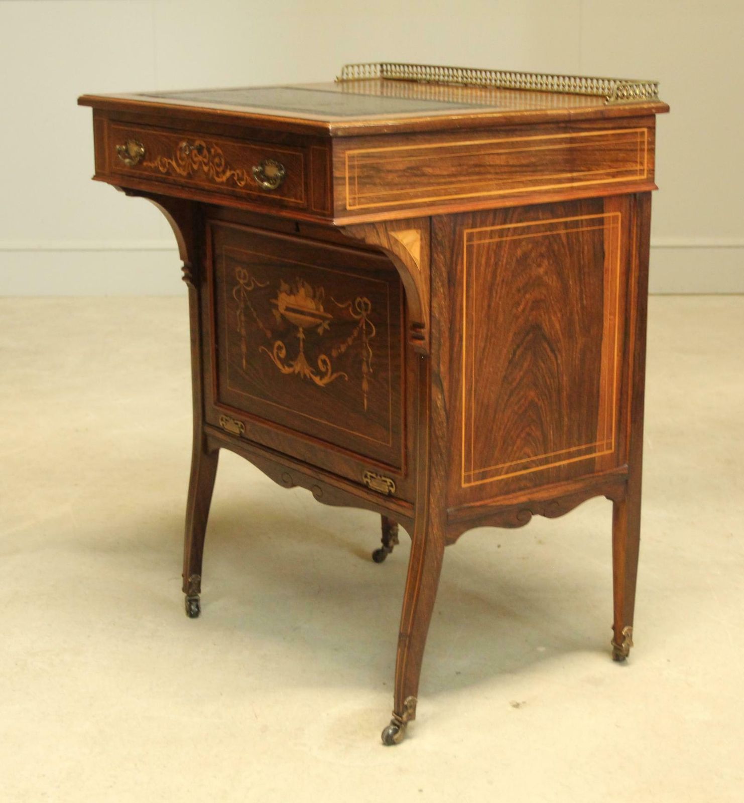 Victorian Rosewood Davenport, 1800s photo Furniture