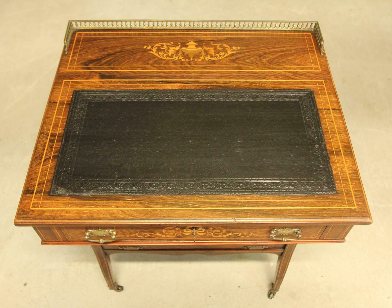 Victorian Rosewood Davenport, 1800s photo vinterior