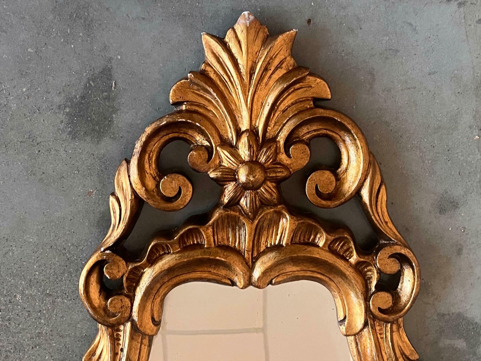 19th Century Antique Gold Cornucopia Mirror photo vinterior