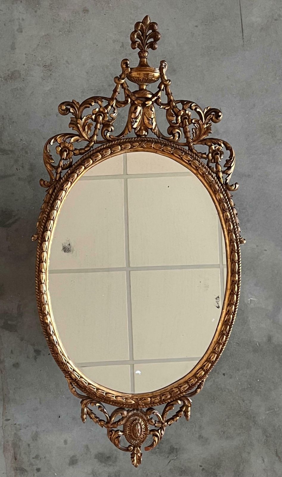 Late 18th Century Oval Gilt Mirror photo furniture