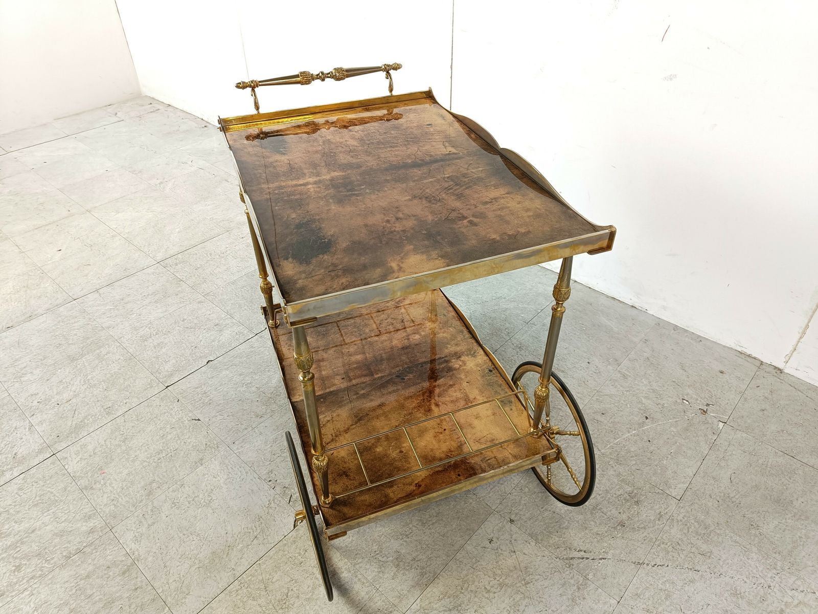 Italian Lacquered Goatskin / Parchment Serving Bar Cart By Aldo Tura, 1960s photo 1250.0