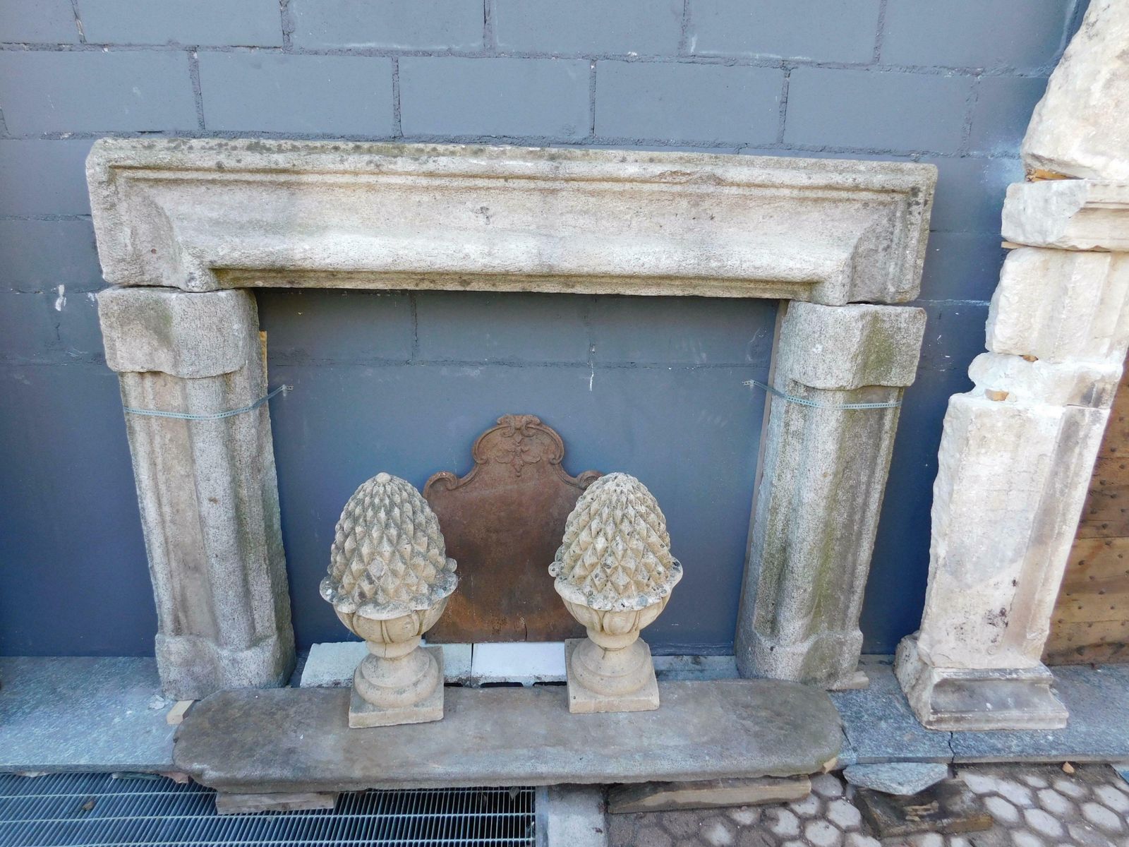 Mantle Fireplace In Gray Stone, Salvator Rosa, Italy photo 13170.0