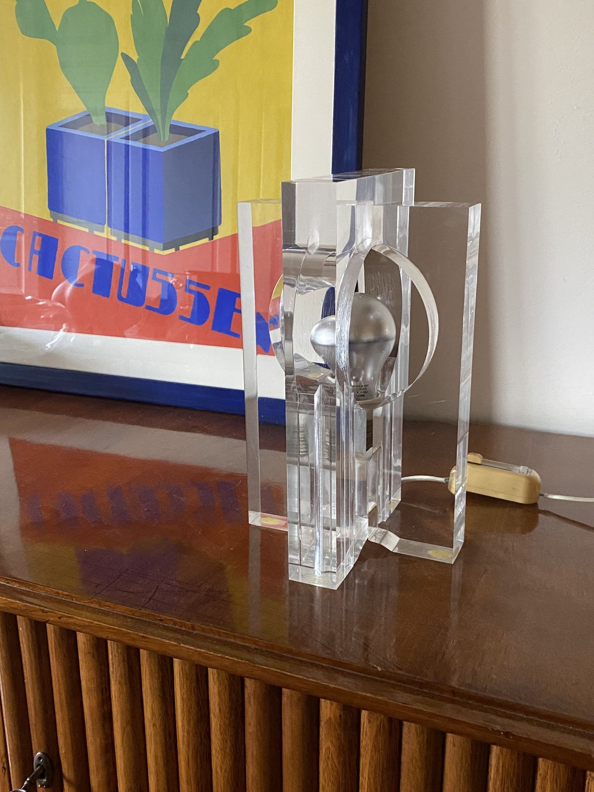 photo vinterior Sandro Petti, Sculptural Lucite Table Lamp, Maison Jansen France 1970s