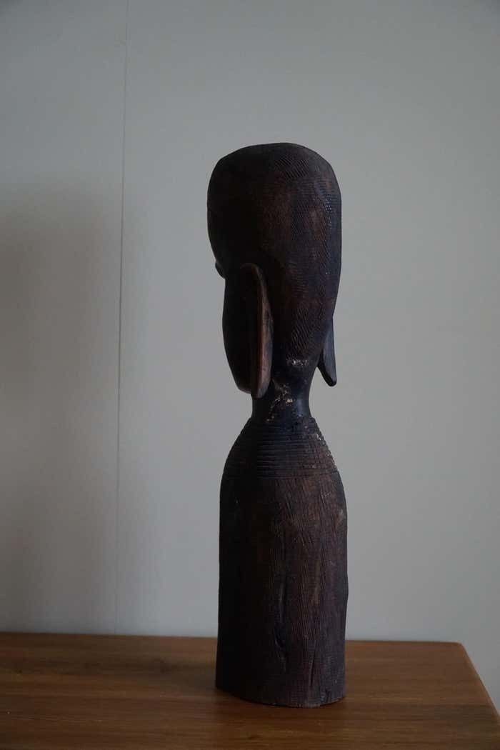 photo furniture Decorative African Wooden Sculpture, Mid Century, Handcrafted In The 1940 50s