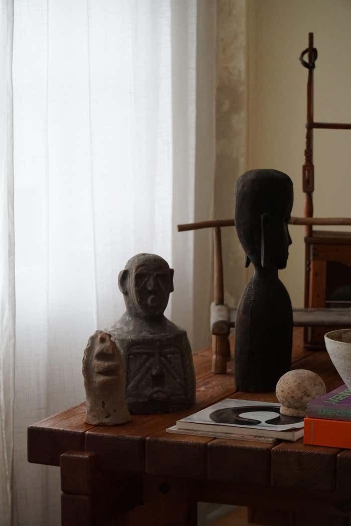 photo vinterior Decorative African Wooden Sculpture, Mid Century, Handcrafted In The 1940 50s