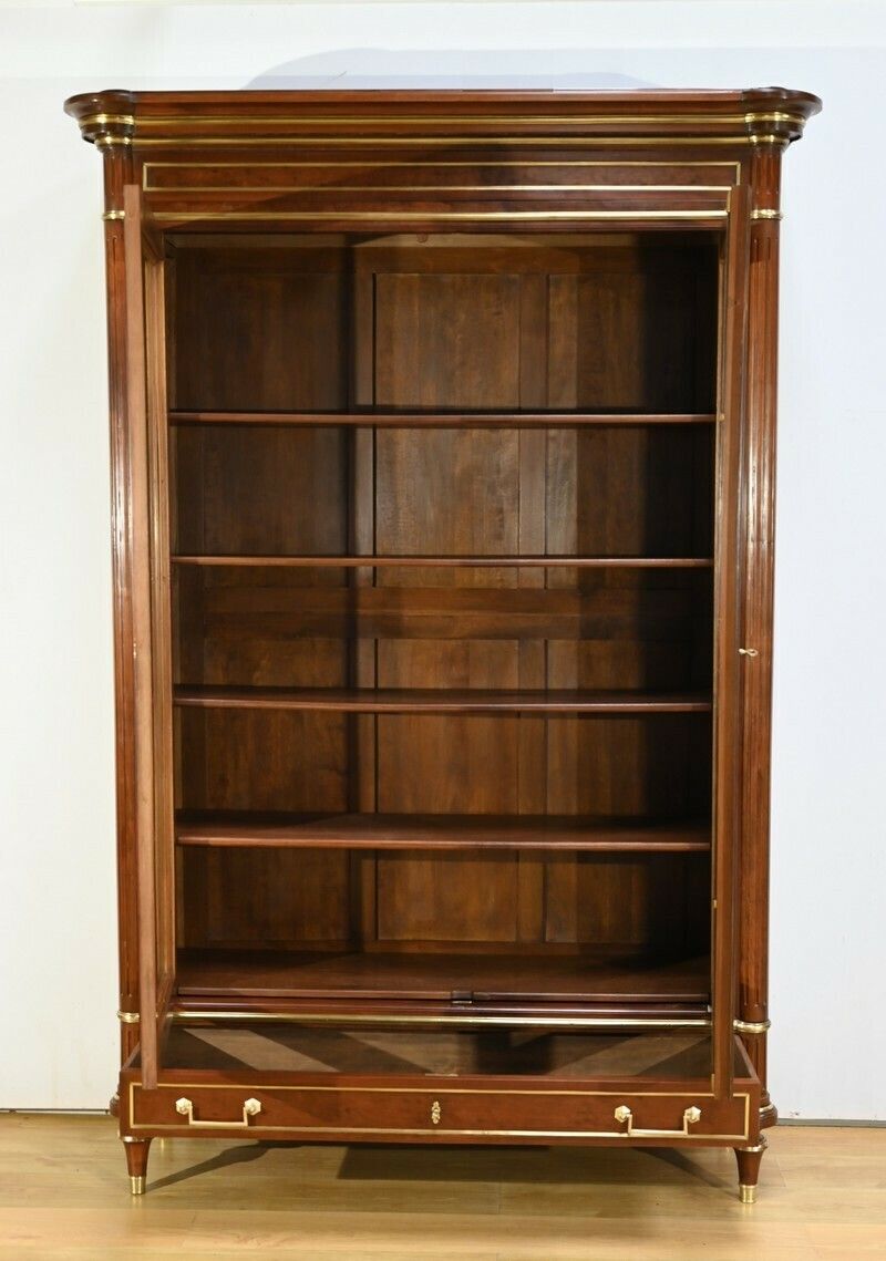 Large Mahogany Bookcase, Louis XVI Style – Mid 19th Century photo vinterior
