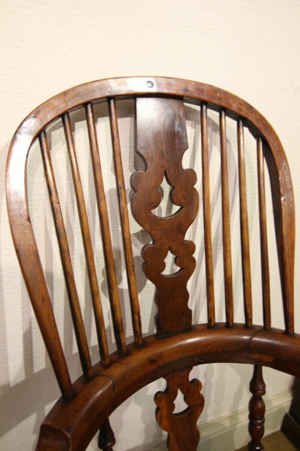 19th Century Broad Arm Yew Wood Windsor Armchair photo Furniture