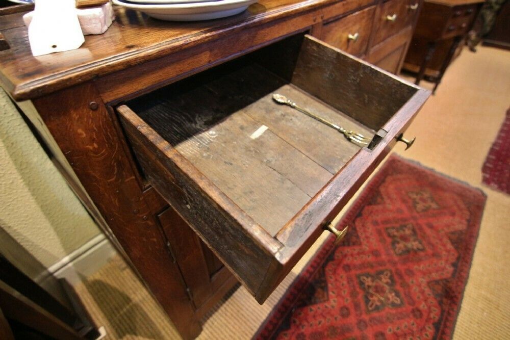 photo furniture 18th Century Snowdonia Welsh Dresser