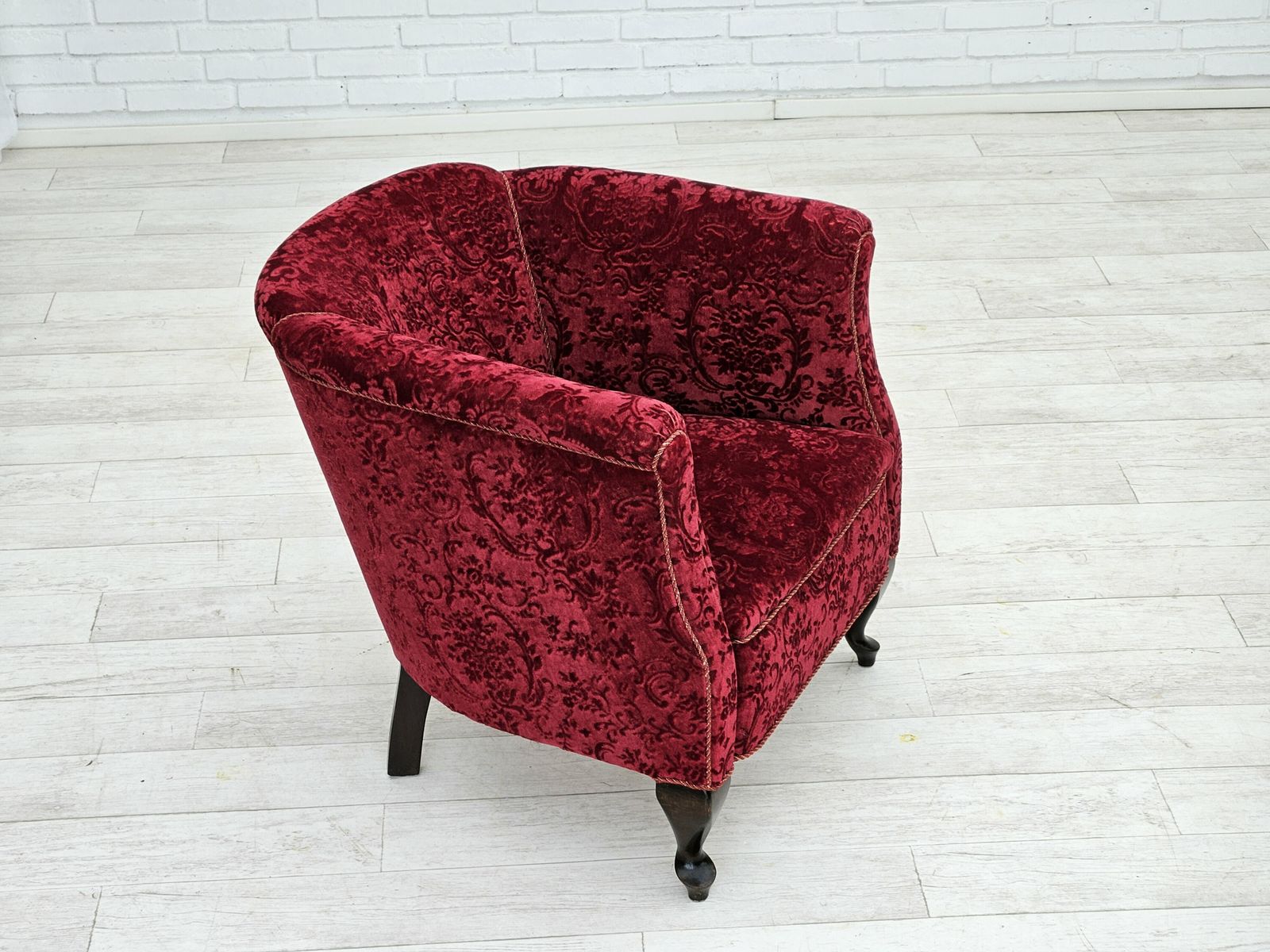 1950s, Danish Vintage Chair, Red Cotton/Wool Fabric, Beech Wood. photo vinterior