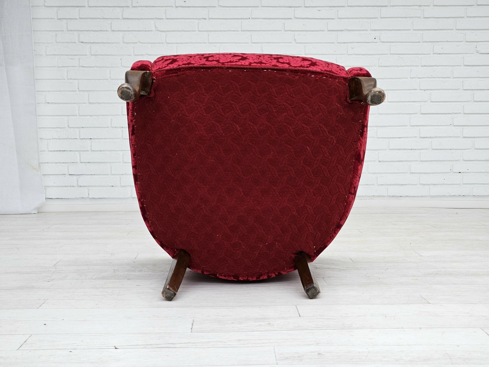 photo vinterior 1950s, Pair Of Danish Lounge Chairs, Red Cotton/Wool Fabric.