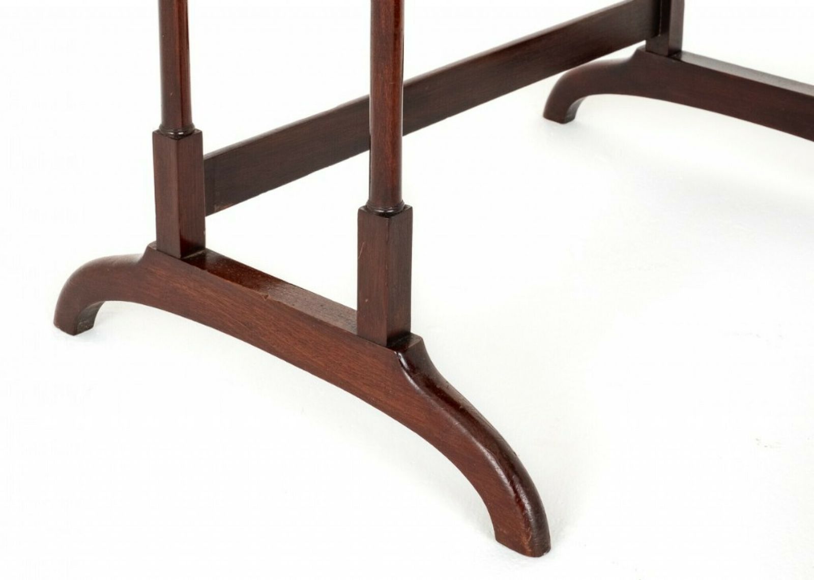Sheraton Nest Of Tables 4 Sides Mahogany Quartetto photo vinterior