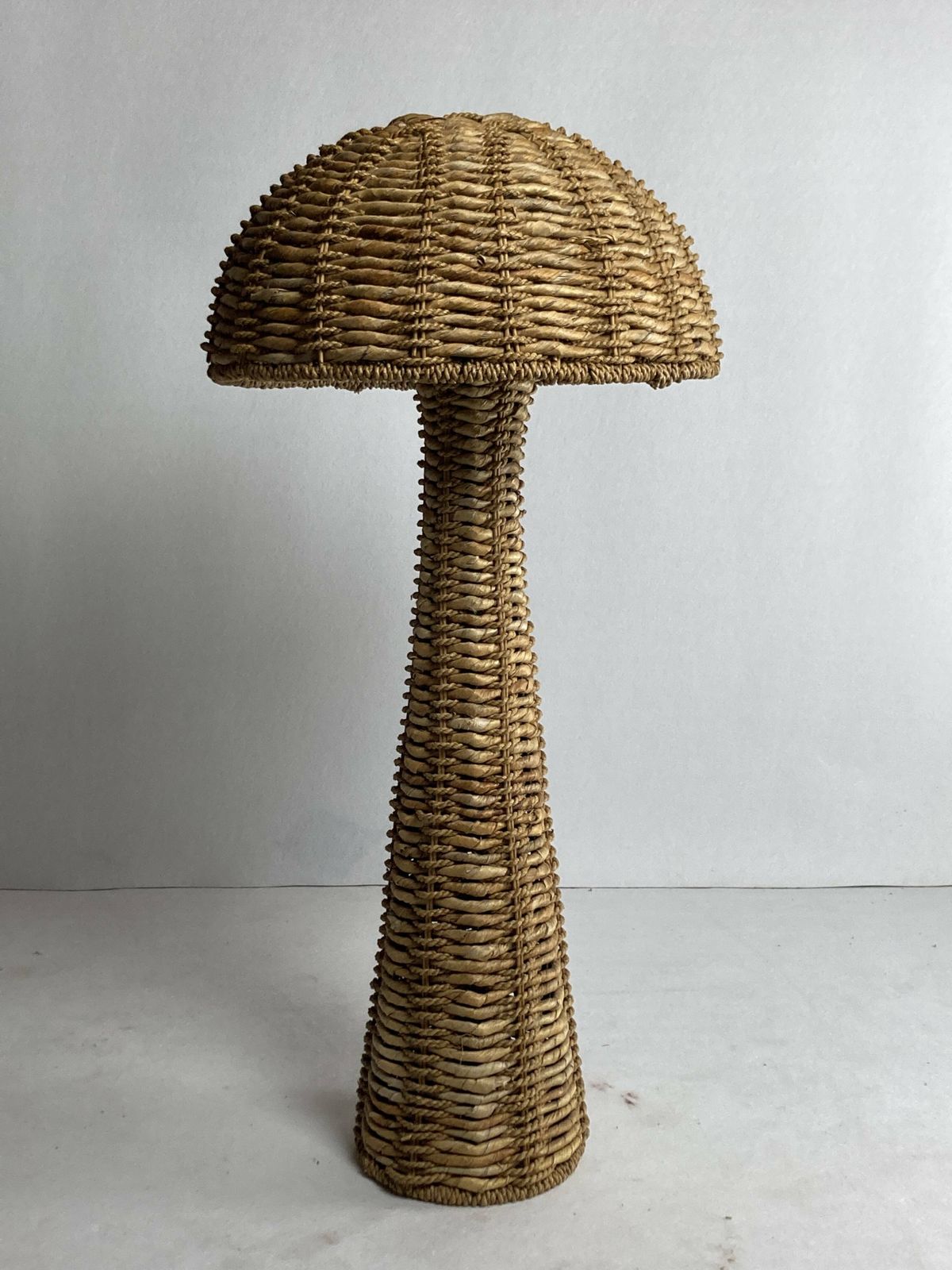 photo vinterior Rattan Woven Banana Leaf Mushroom Floor Lamp, 1960s