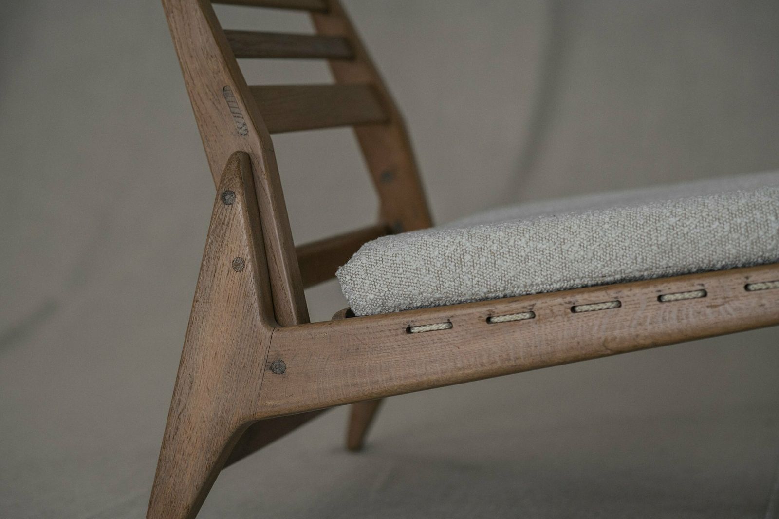 photo for sale Hunting ‘ Lounge Chairs By Veb Deutsche Werkstätten Hellerau
