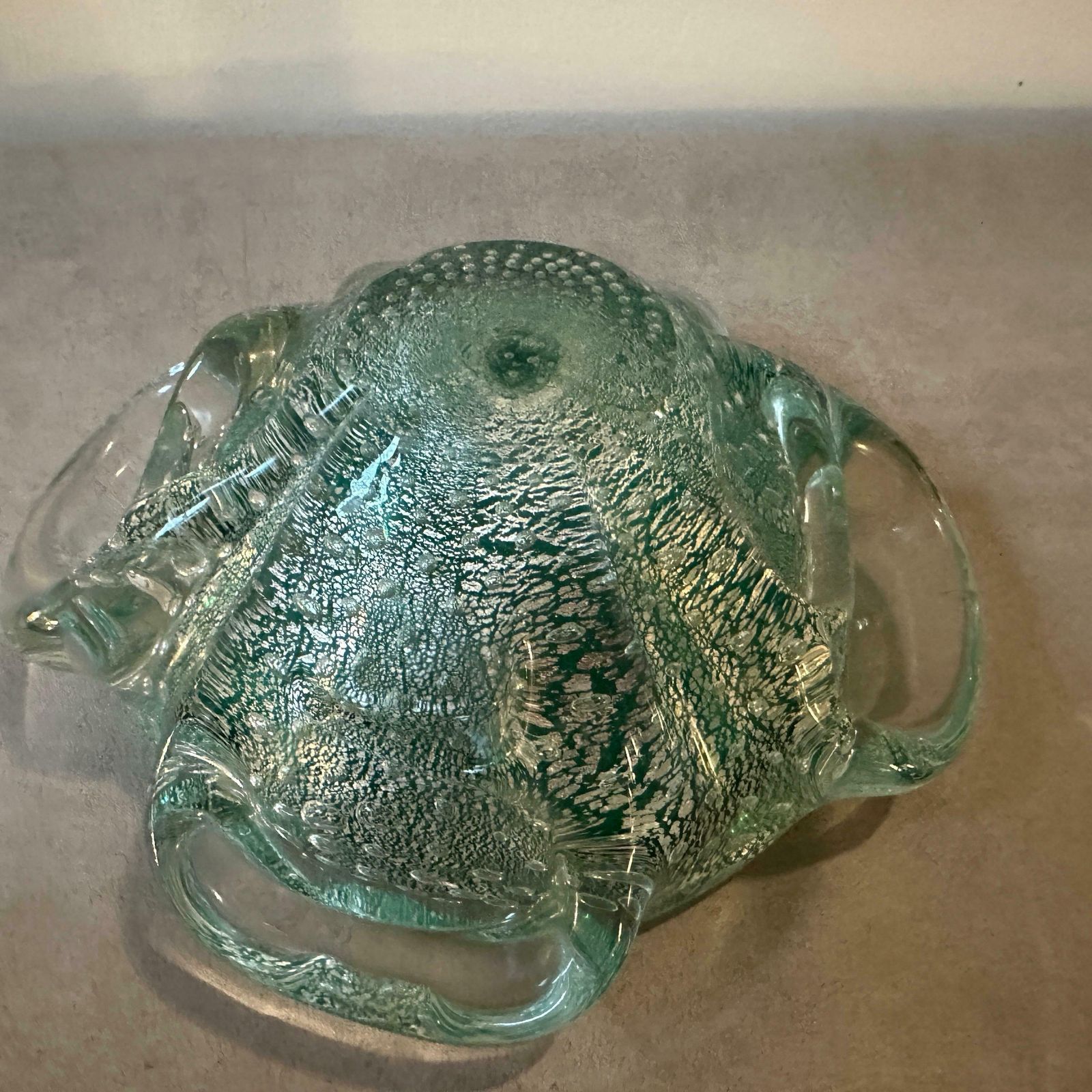 1960s Barovier Style Green And Gold Bullicante Murano Glass Ashtray And Pestle photo vinterior