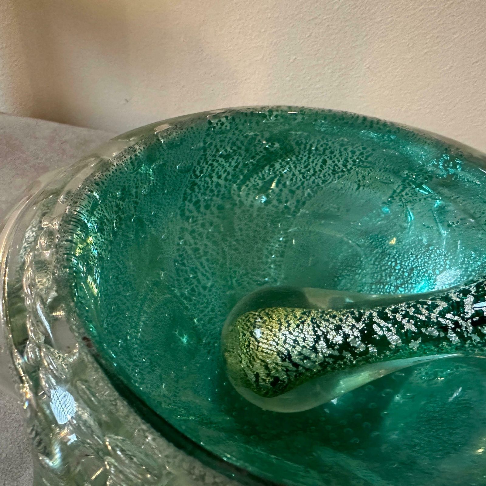 1960s Barovier Style Green And Gold Bullicante Murano Glass Ashtray And Pestle photo vintage