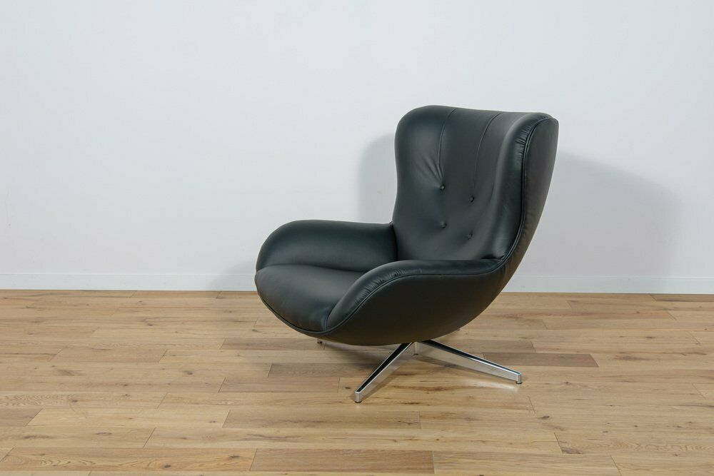 Furniture Mid Century Ml 214 Lounge Chair With Ottoman By Illum Wikkelsø For Mikael Laursen, 1960s, Set Of 2 photo