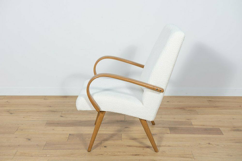 Model 53 Armchair By Jaroslav Smidek For Ton, 1960s photo vinterior