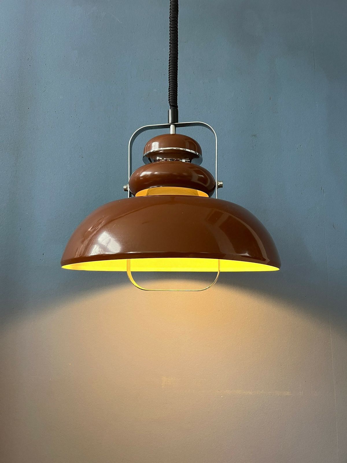 Anvia Mid Century Space Age Bruine Hanglamp photo furniture