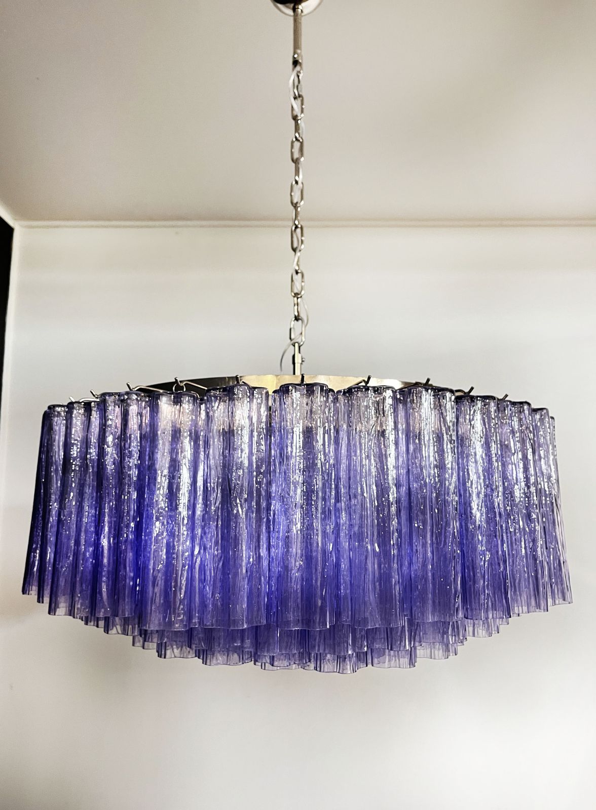 photo vintage Large Murano Glass Chandelier  101 Amethyst Tube Glasses