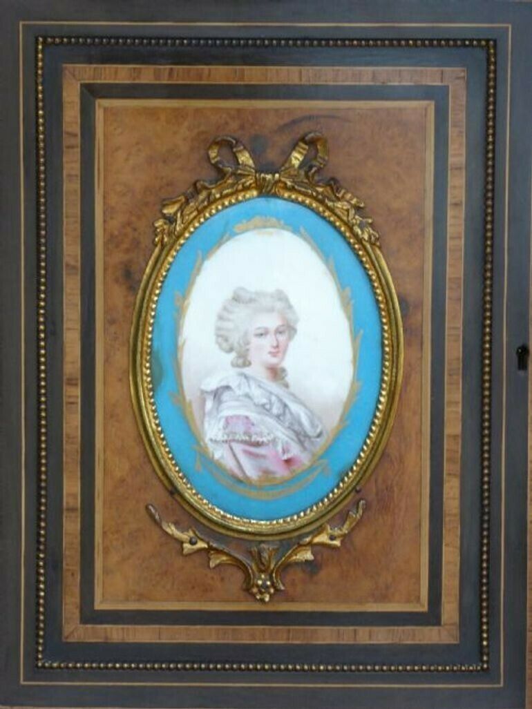 19th Century Bonheur Du Jour, 1800s photo vinterior