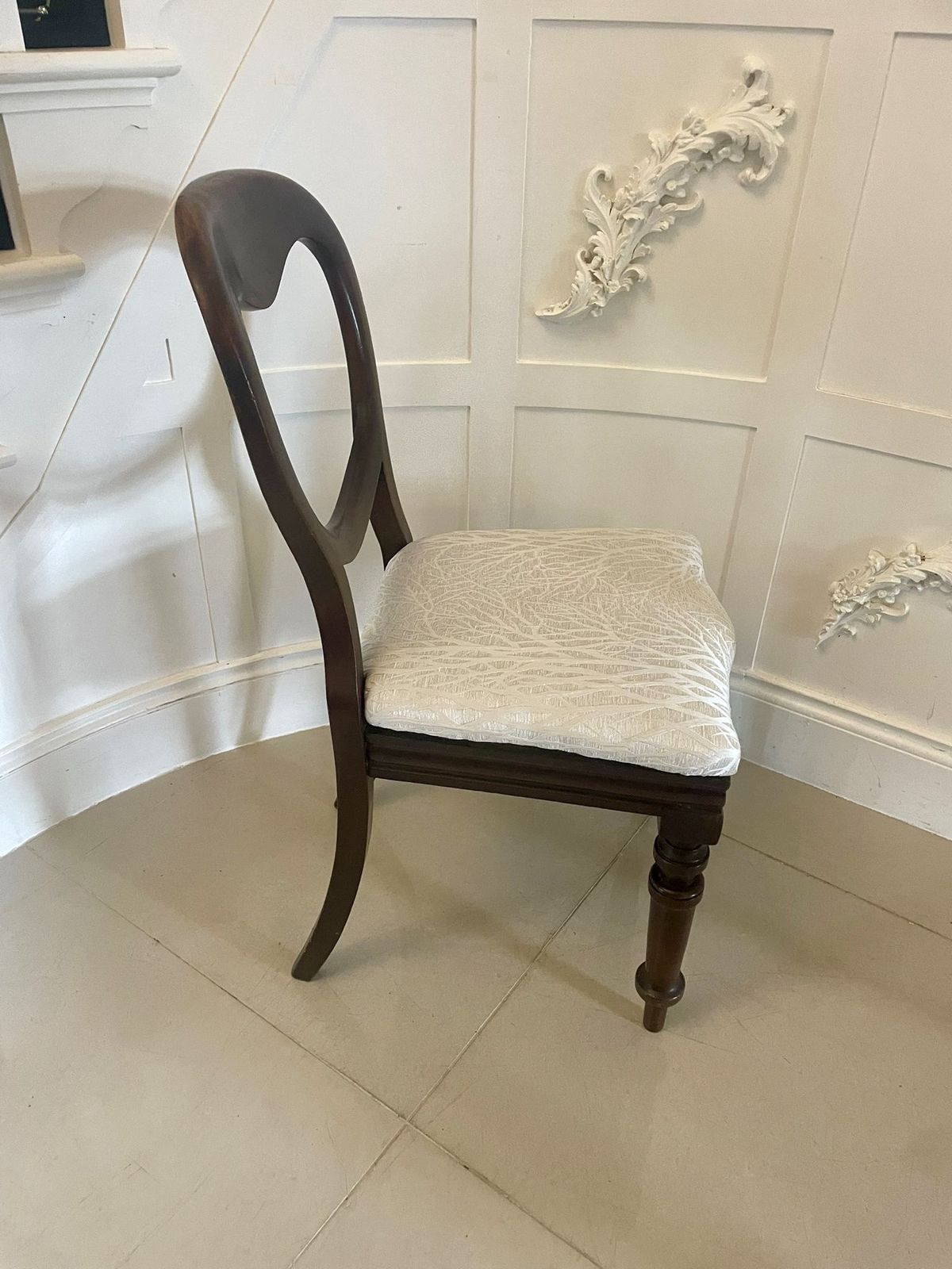 photo vinterior Pair Of Antique 19th Century Quality Mahogany Side Chairs