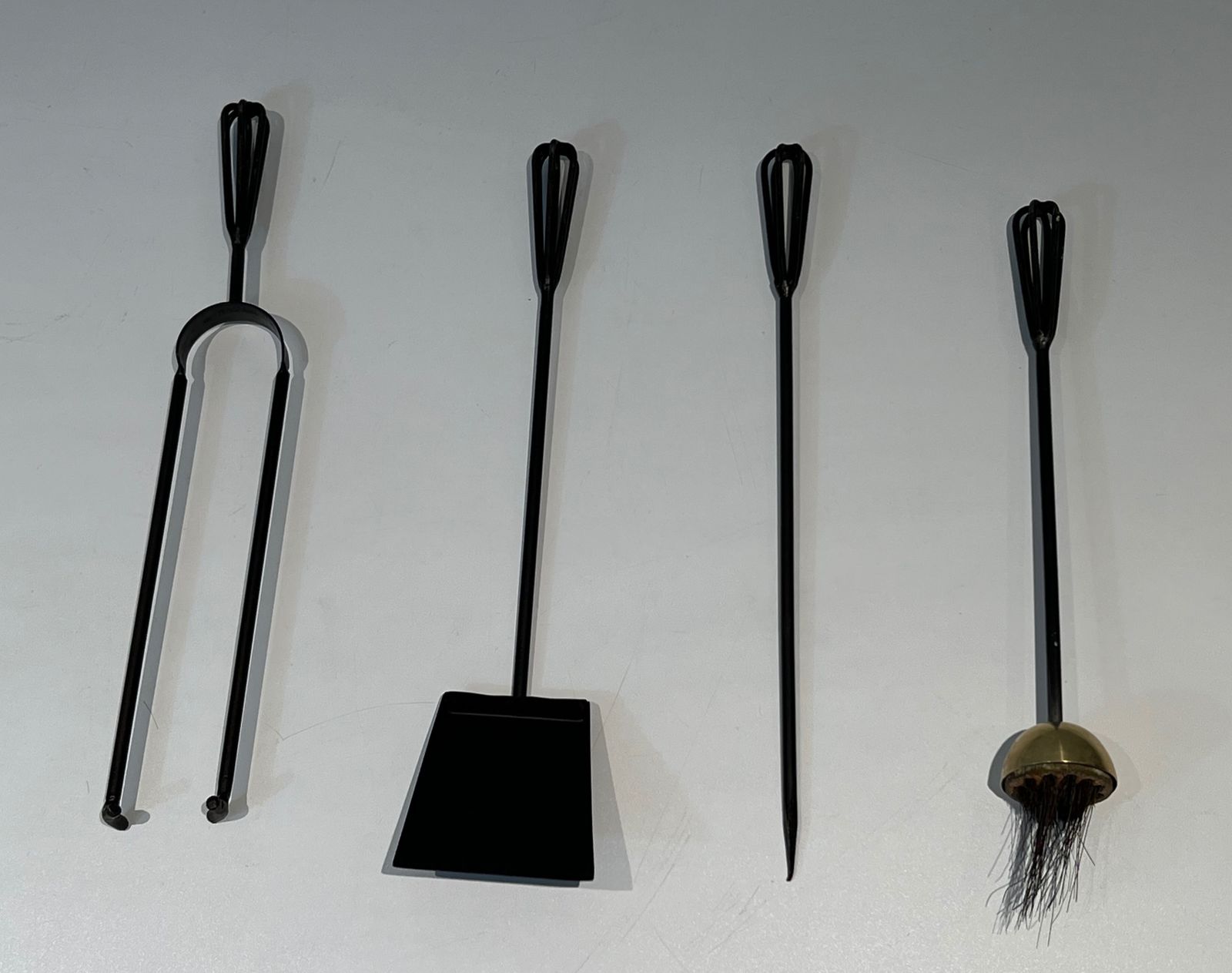 photo furniture Design Fire Kit In Lacquered Metal And Brass