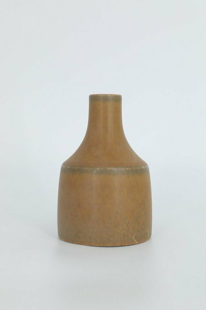 Small Mid Century Scandinavian Modern Collectible Caramel Stoneware Vase By Gunnar Borg For Höganäs Ceramics, 1960s