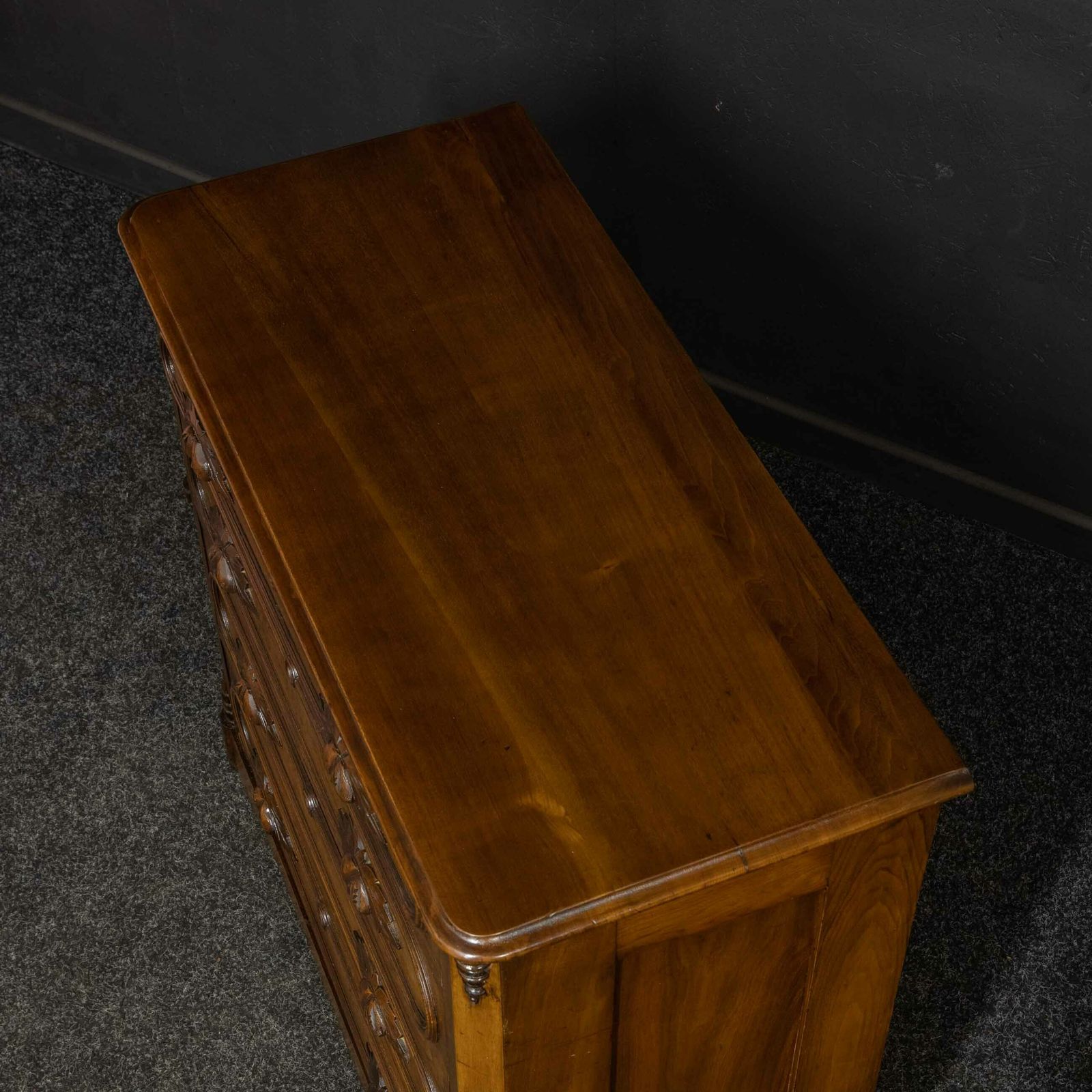 photo vintage Late 19th Century French Walnut Chest Of Drawers