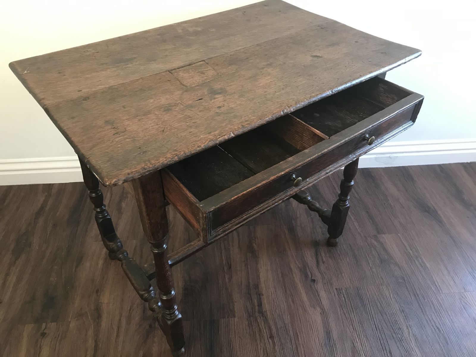 18th Century Oak Side Table ., 1700s photo vinterior