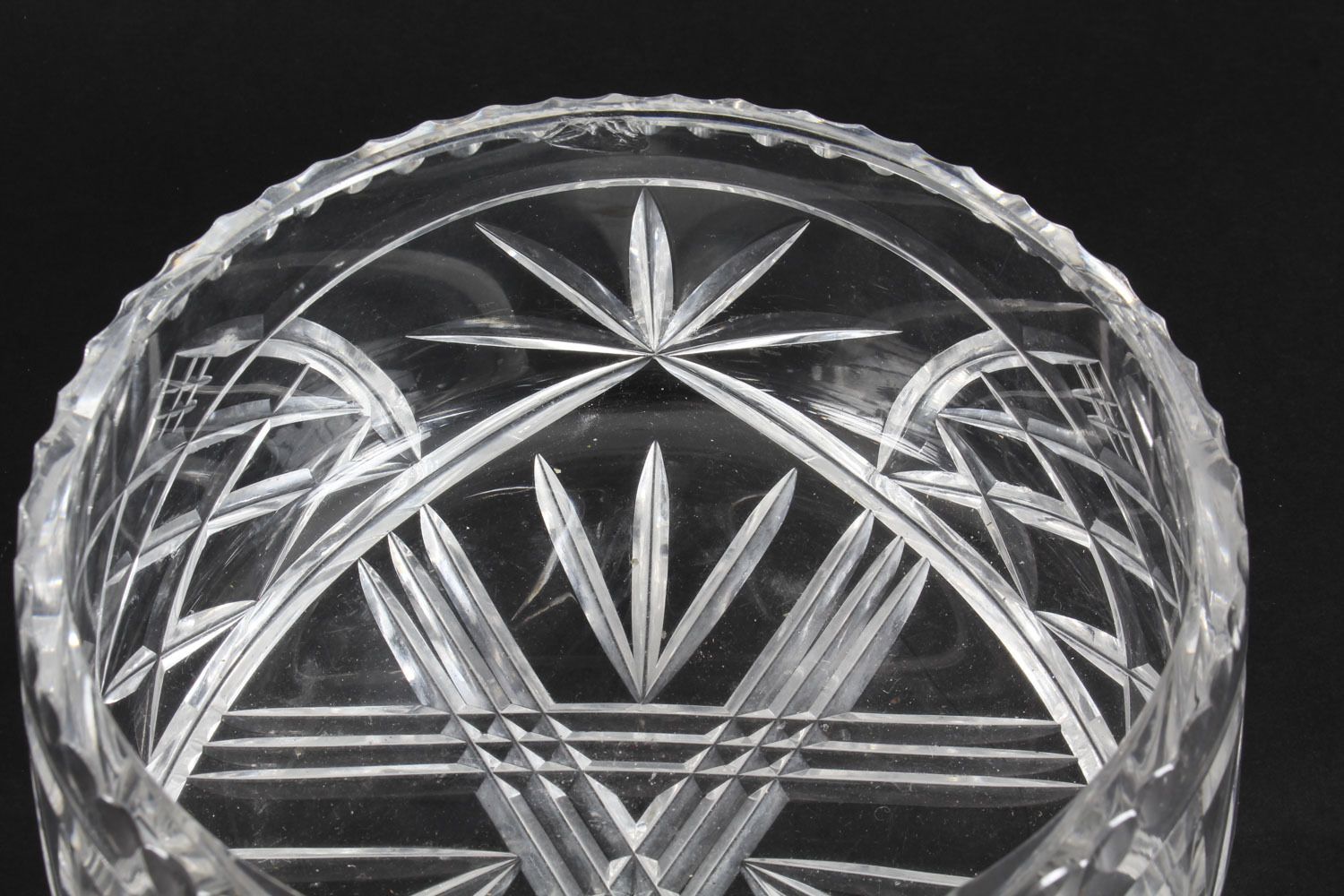 Vintage Cut Glass Crystal Bowl 20th C photo vinterior