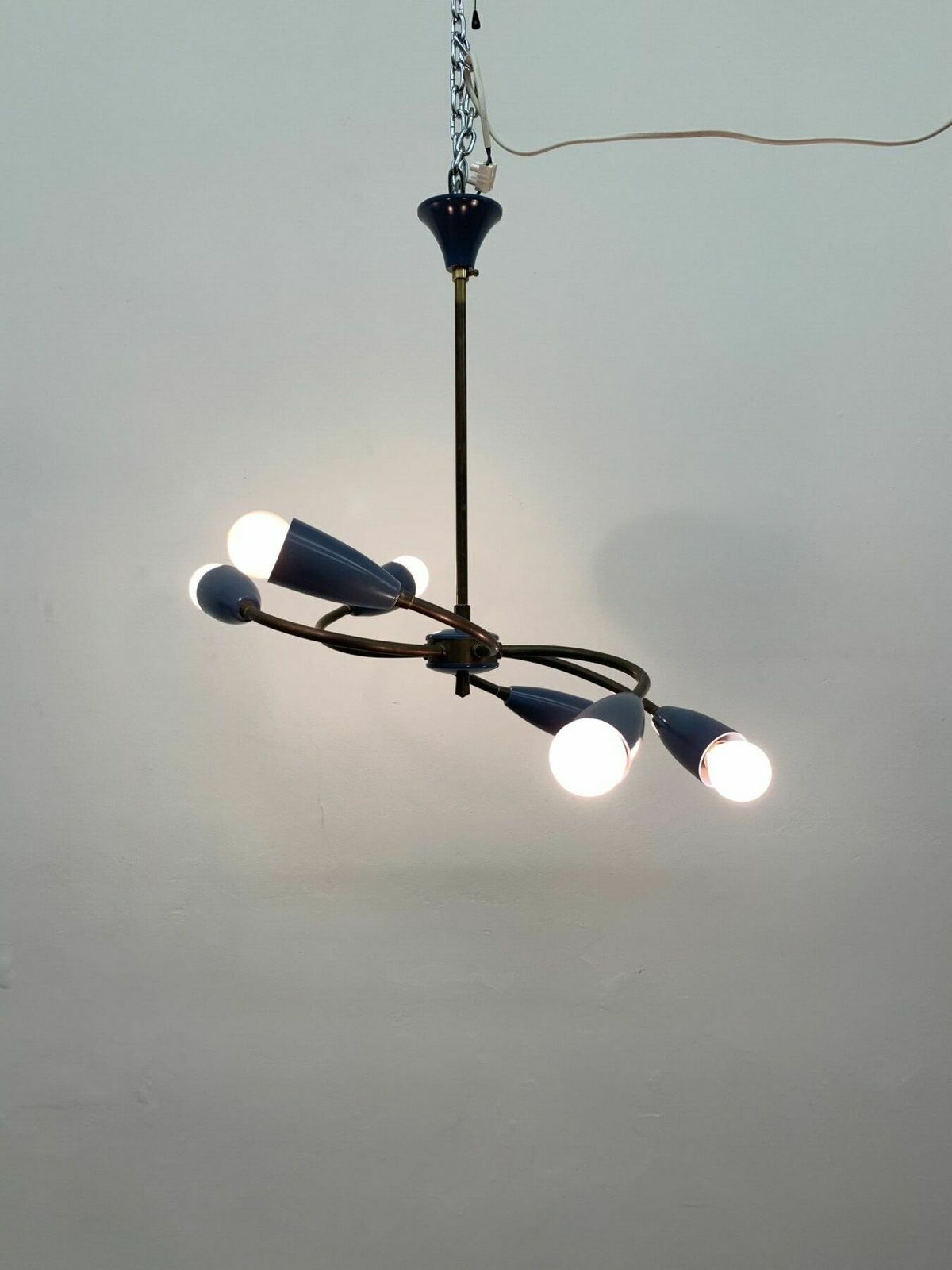 photo furniture Mid Century Spider Hanglamp, Ca. Jaren 1950