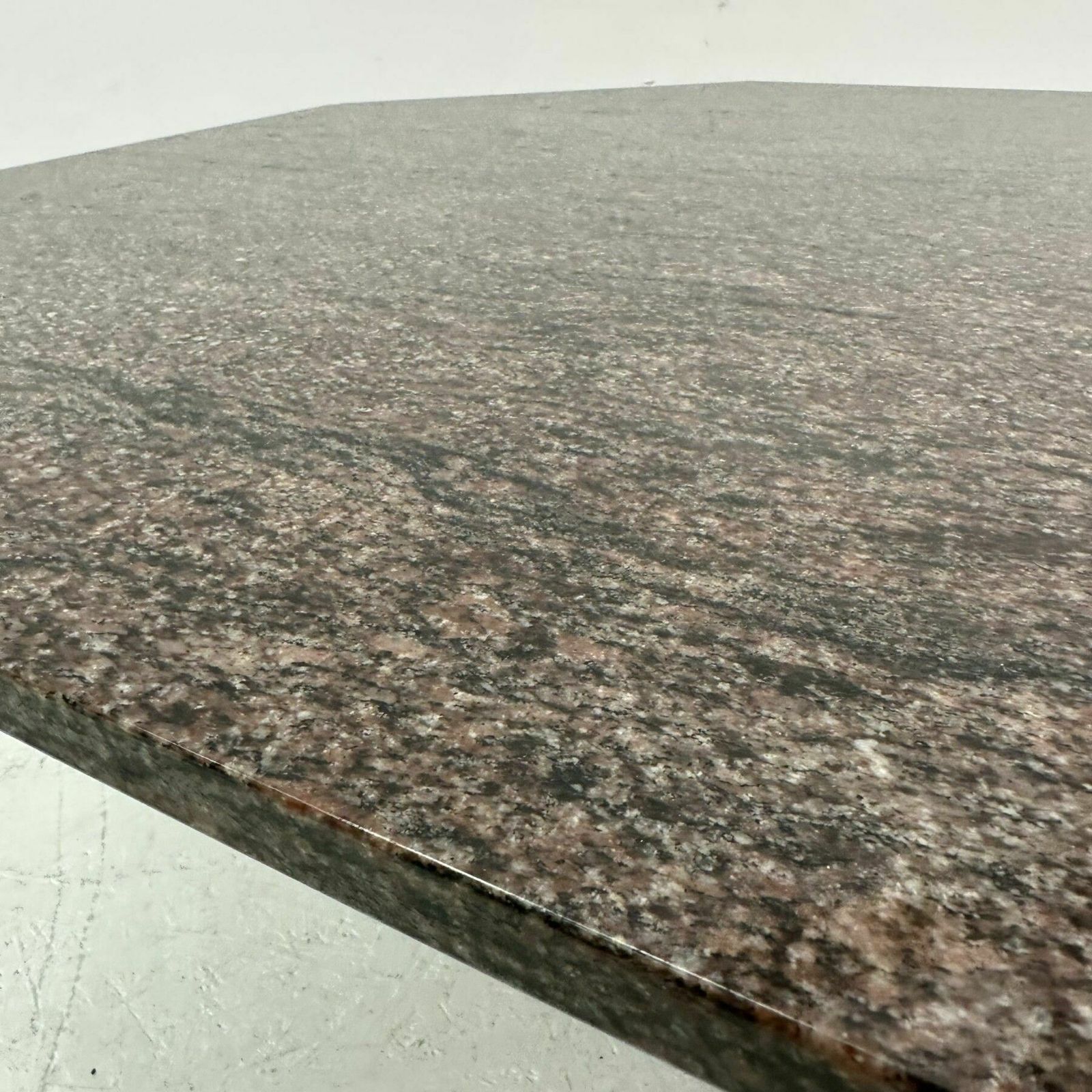 Mid Century Hexagonale Granieten Eettafel, Jaren 1980 photo Meubels