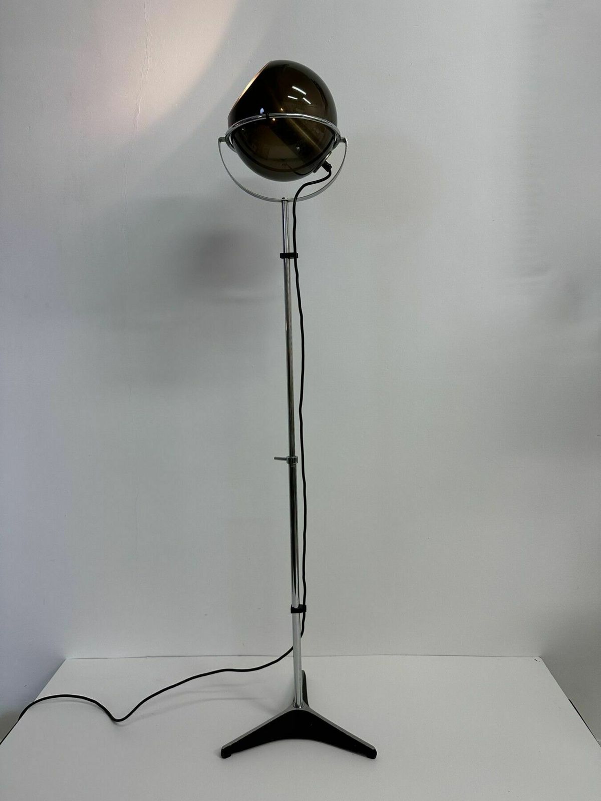 Raak Globe Vloerlamp Van Frank Ligtelijn, Jaren 1960 photo for sale