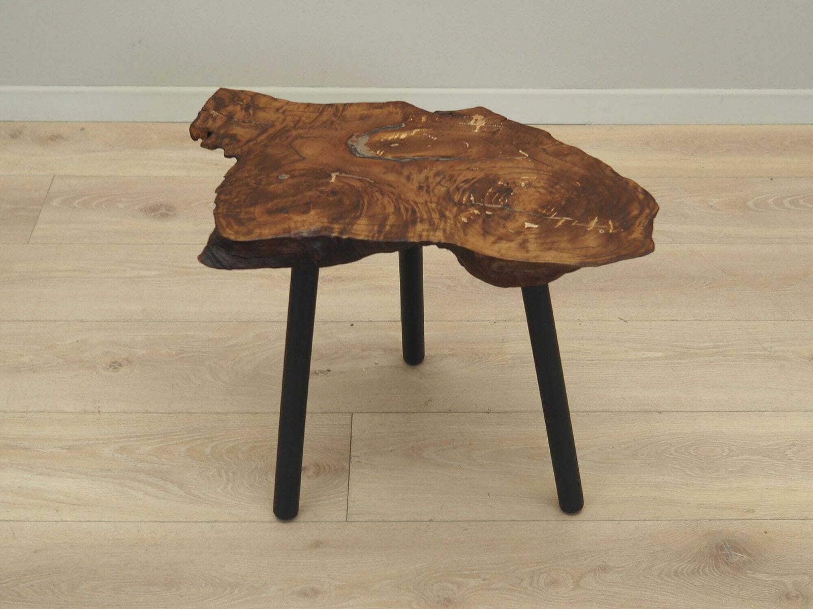 Table en bois, design scandinave, années 1990 photo for sale