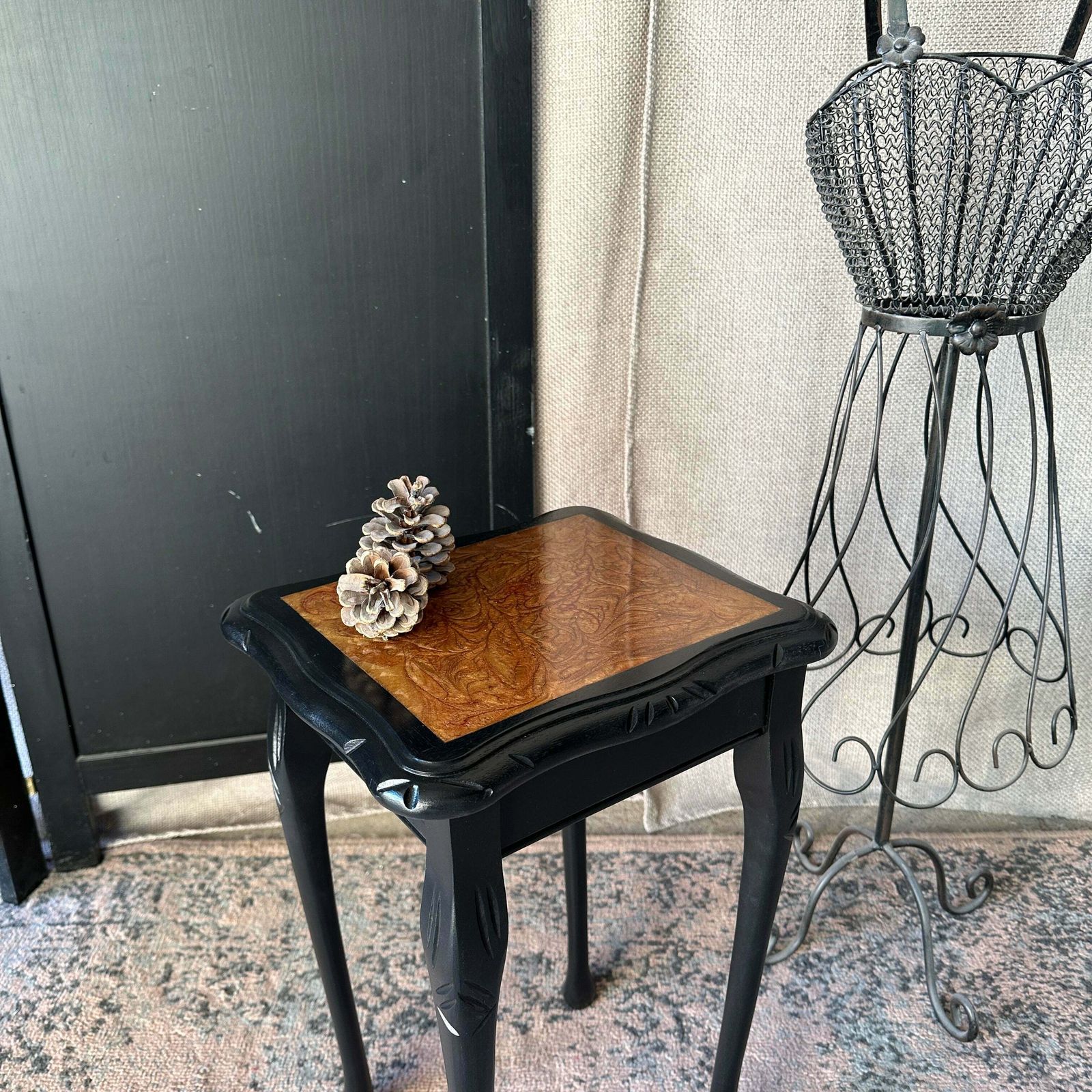 Resin Table Vintage Wine Table With The Modern Twist photo vinterior