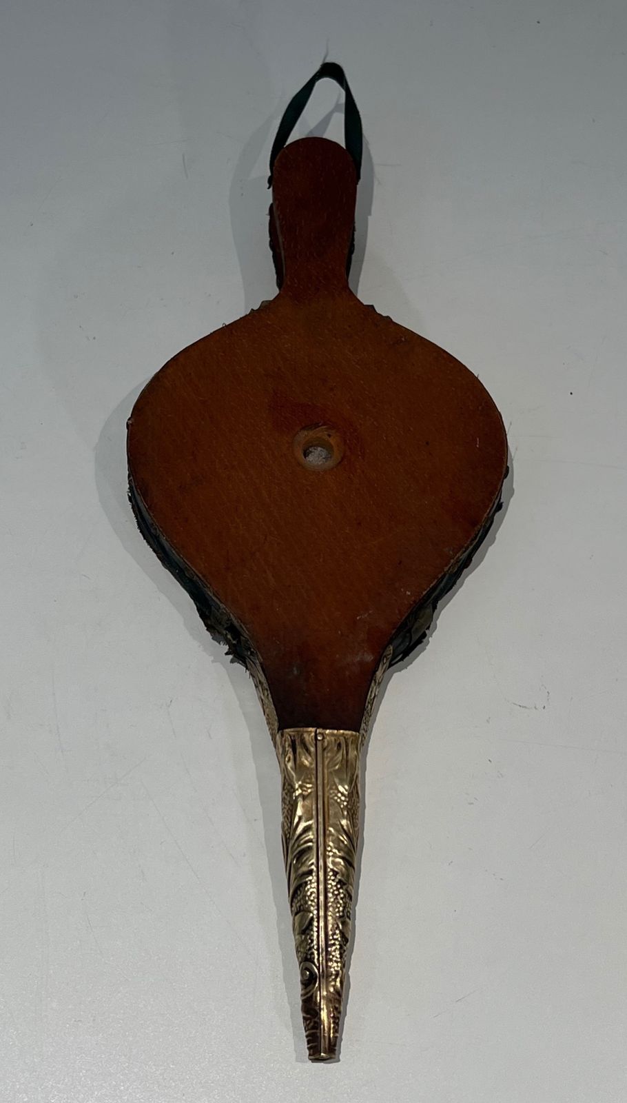 780.0 Fireplace Bellows In Repoussé Brass With The Effigy Of A Woman photo
