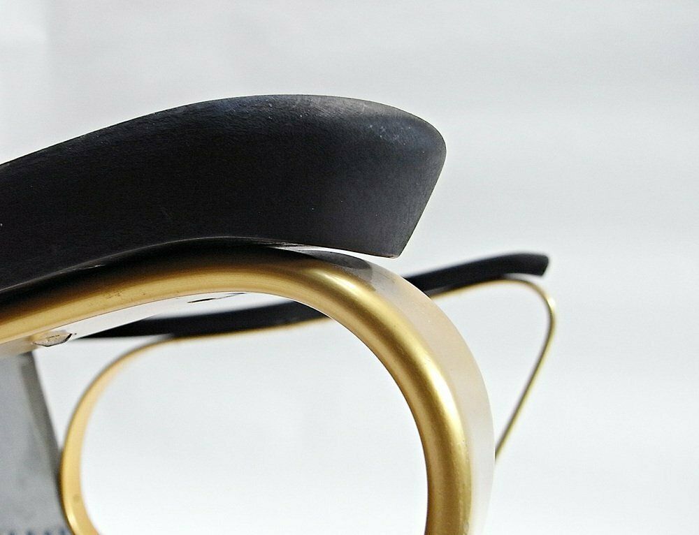 photo buy Carlo Armchair Made Of Velvet With Spring Cushions