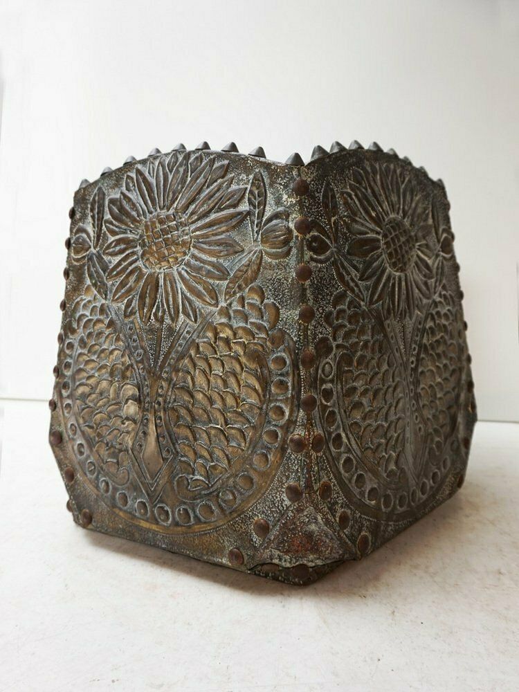 Art Nouveau Planter Or Jardinier In Hardinated Brass And Copper, 1900s photo vinterior
