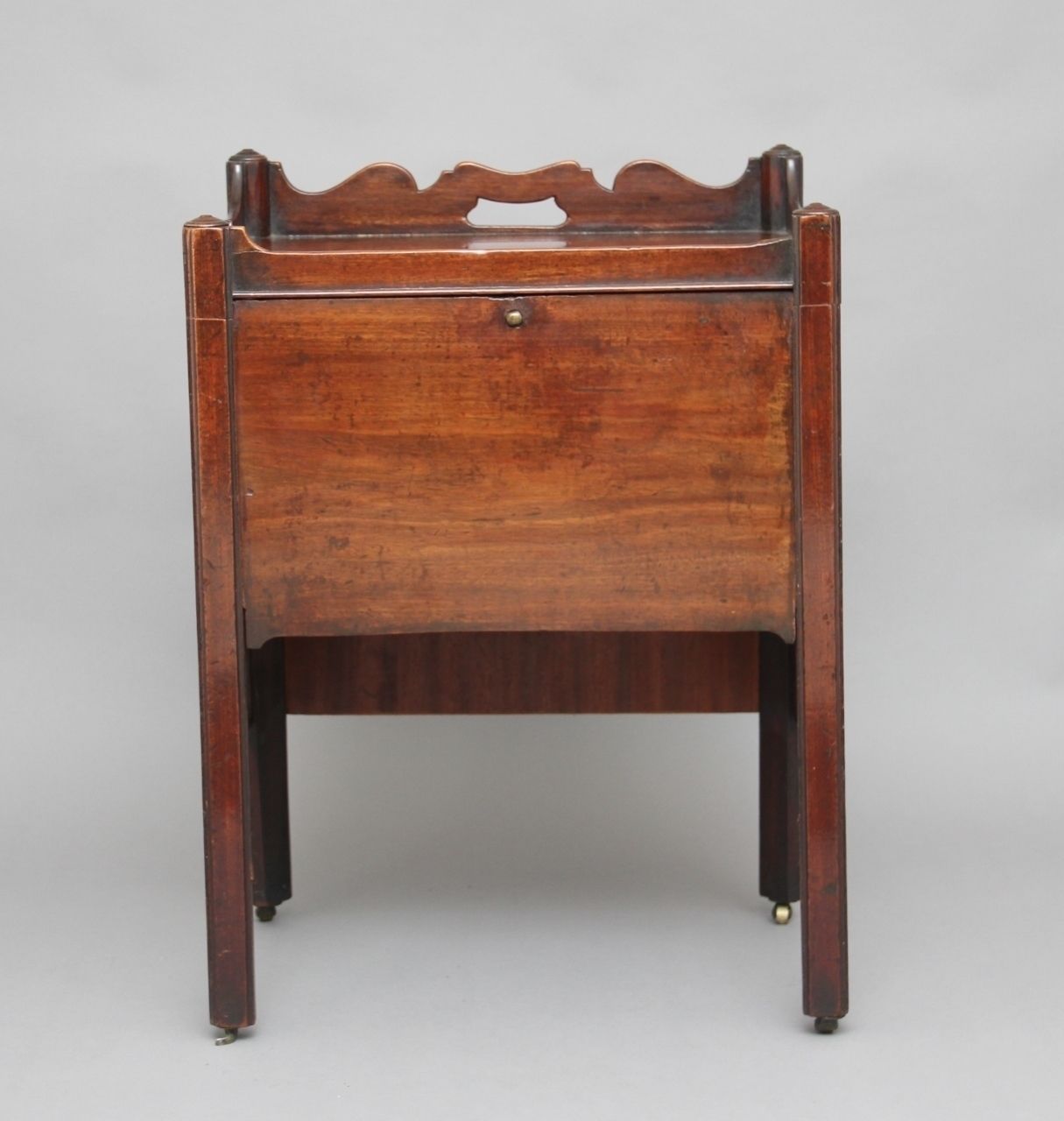 18th Century Mahogany Bedside Cupboard photo 985.0