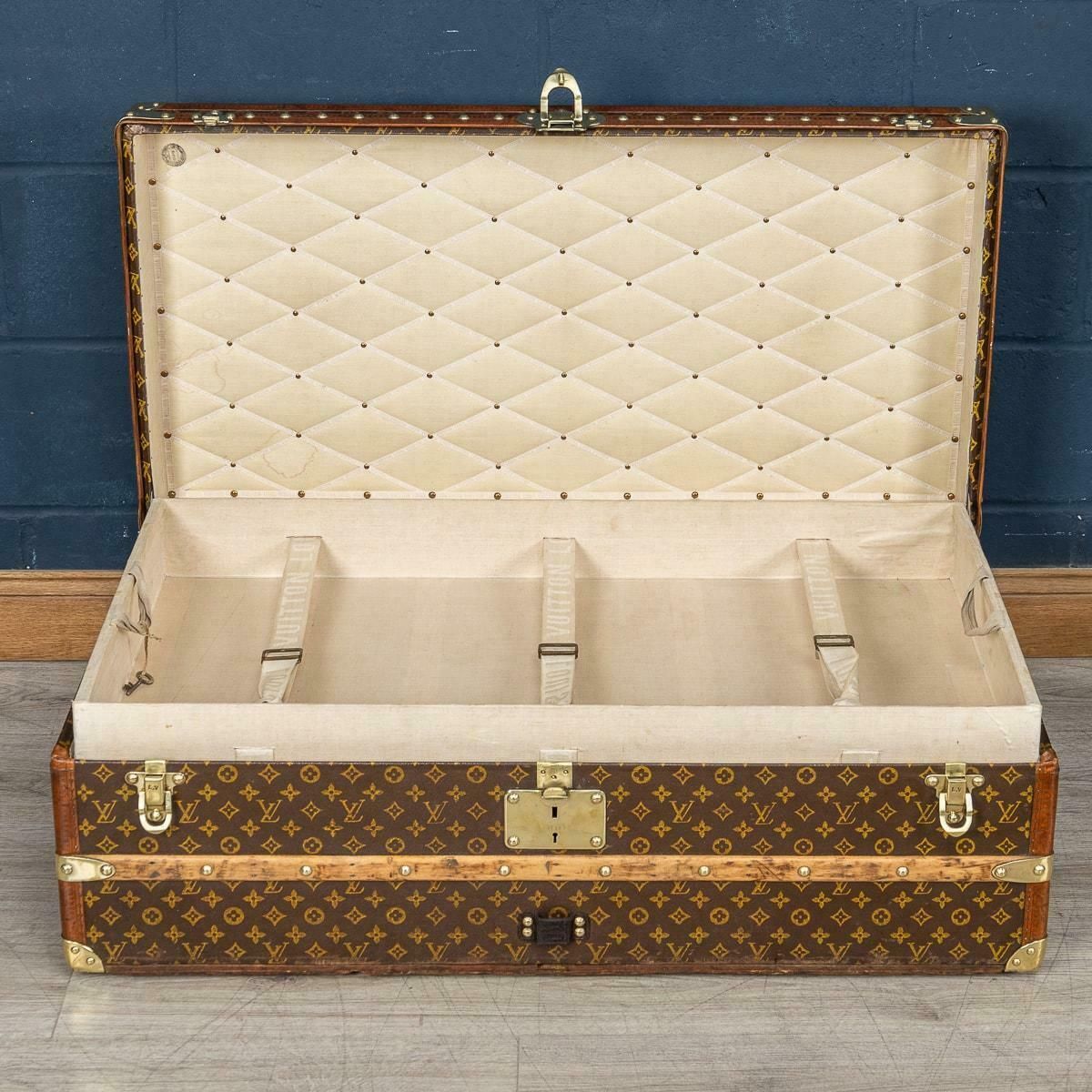 photo vintage 20th Century Louis Vuitton Trunk, France C.1930