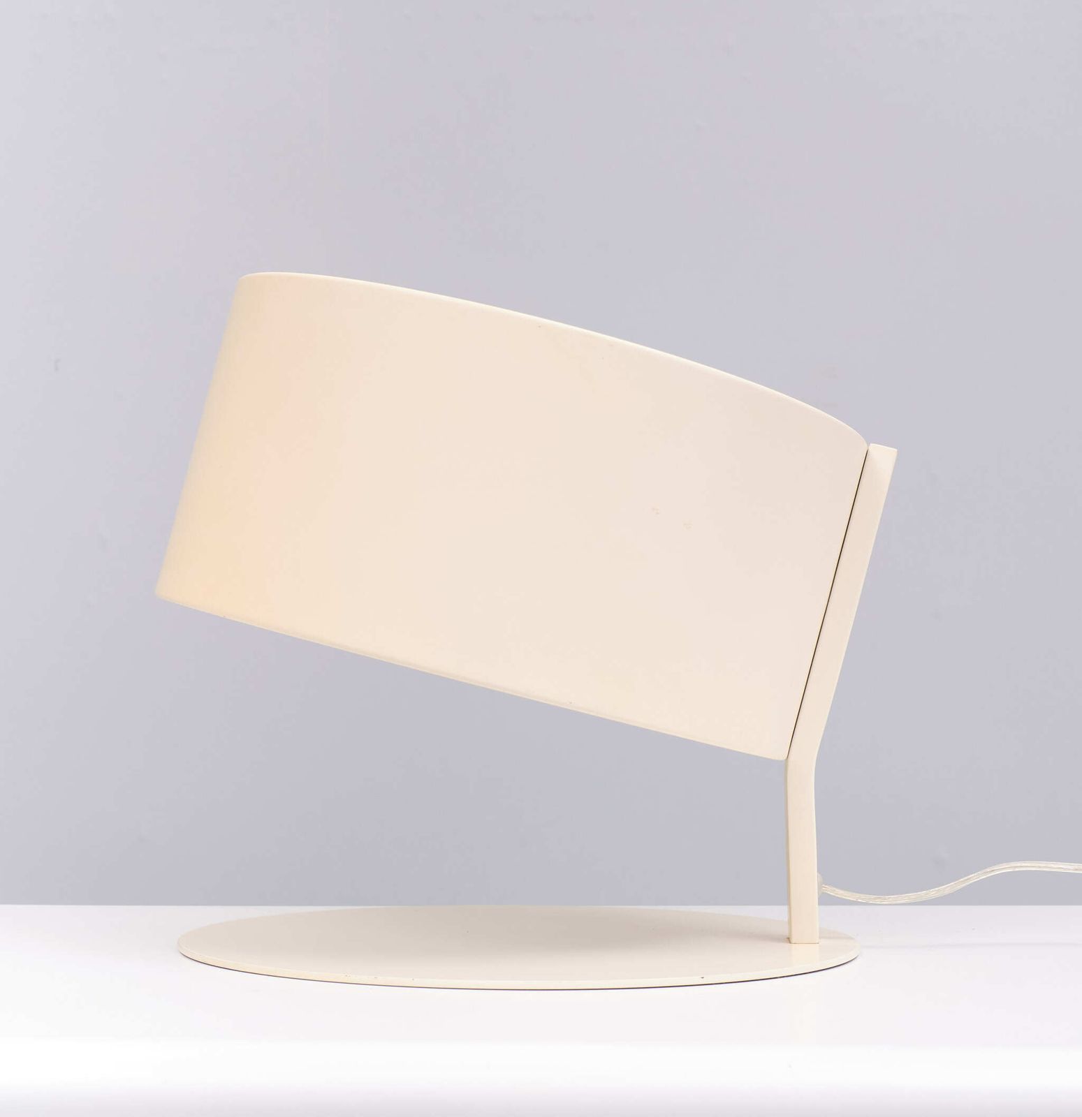 photo furniture Philips Table Lamp Model '' Lirio ''