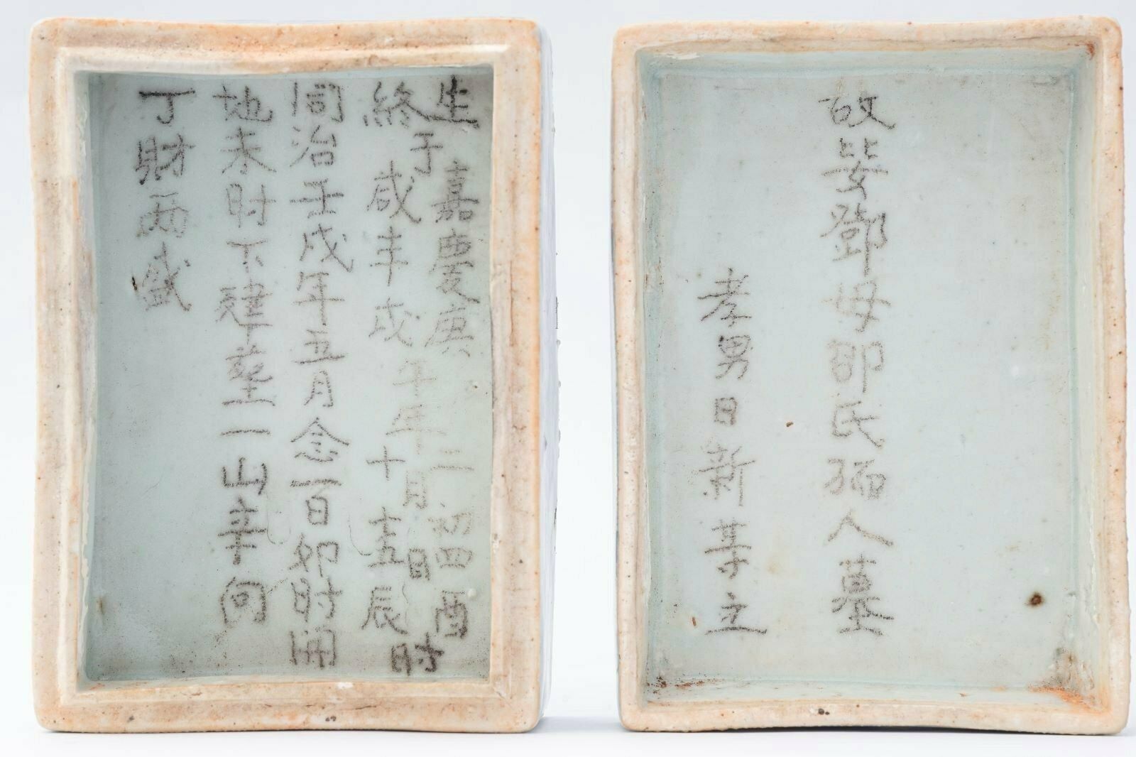 photo furniture Qing Dynasty Blue & White Funerary Box