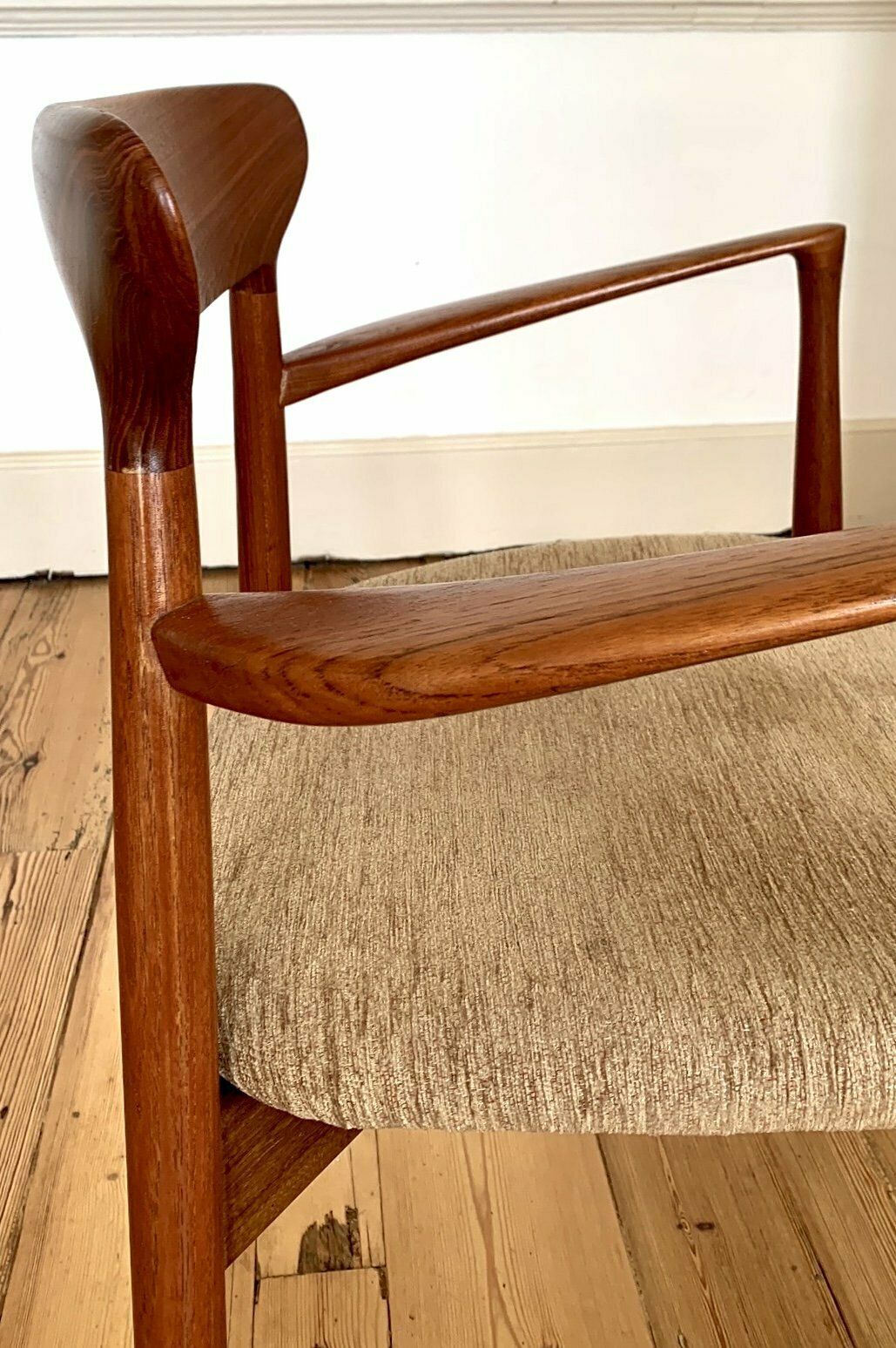 Excellent Set Of Six Harry østergaard Teak Model 59 Dining Chairs With 2 Carvers photo 3600.0