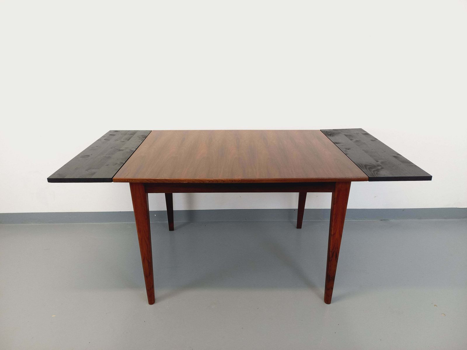 photo furniture Table rectangulaire en palissandre, années 1960