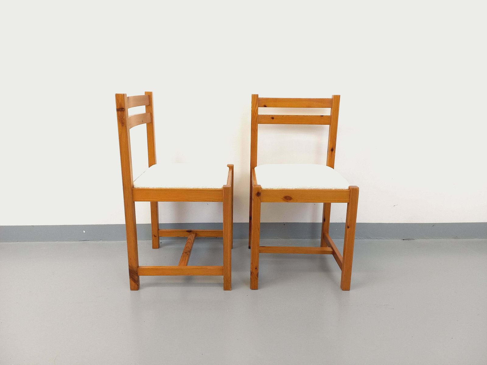 2 Pine Chairs, 1970s, Vintage