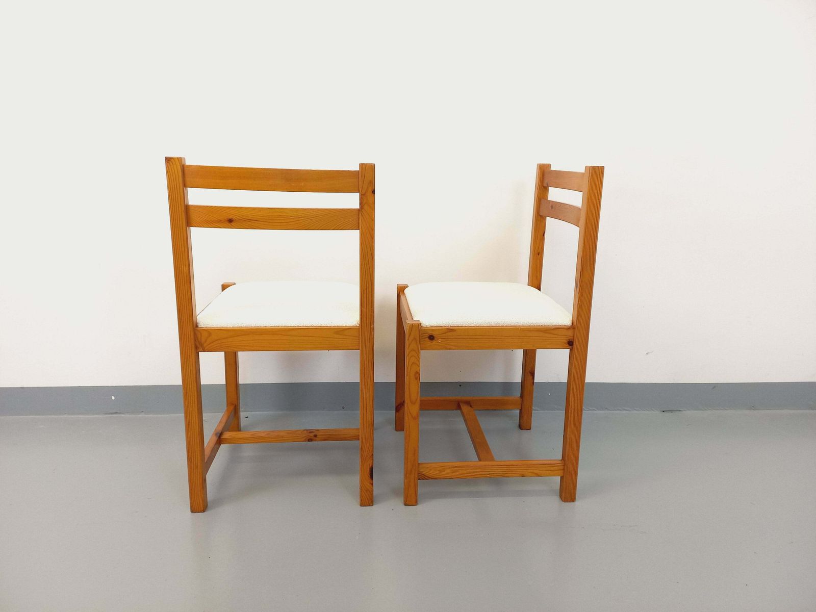 2 Pine Chairs, 1970s, Vintage photo buy