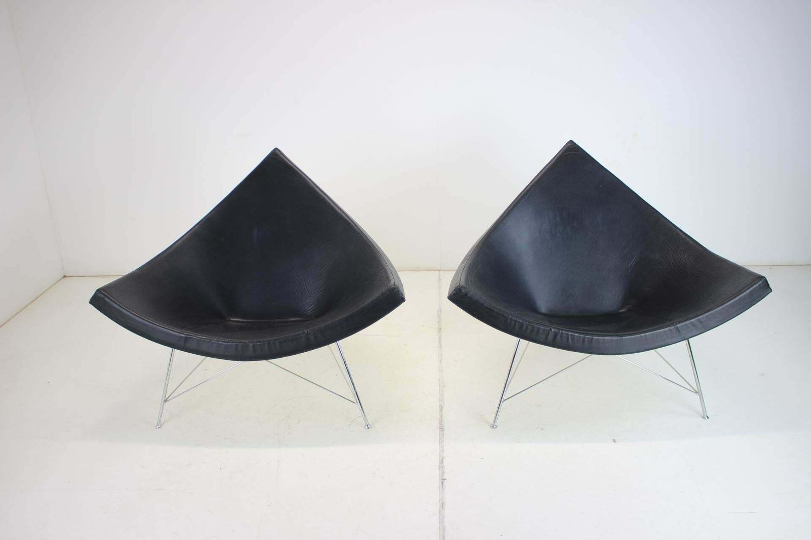 Set Of Two Leather Original George Nelson Coconut Chairs, Vitra photo buy