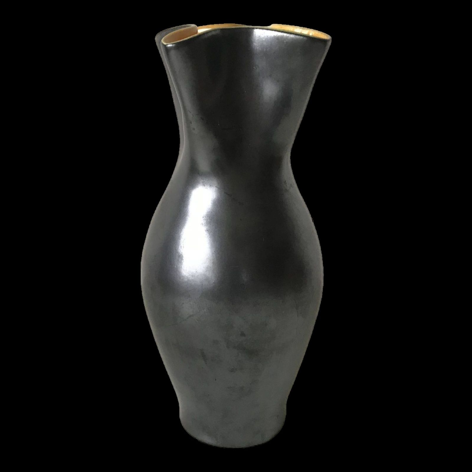 Ceramic Vase From The Cab Factory (Bordeaux Art Ceramics). photo furniture