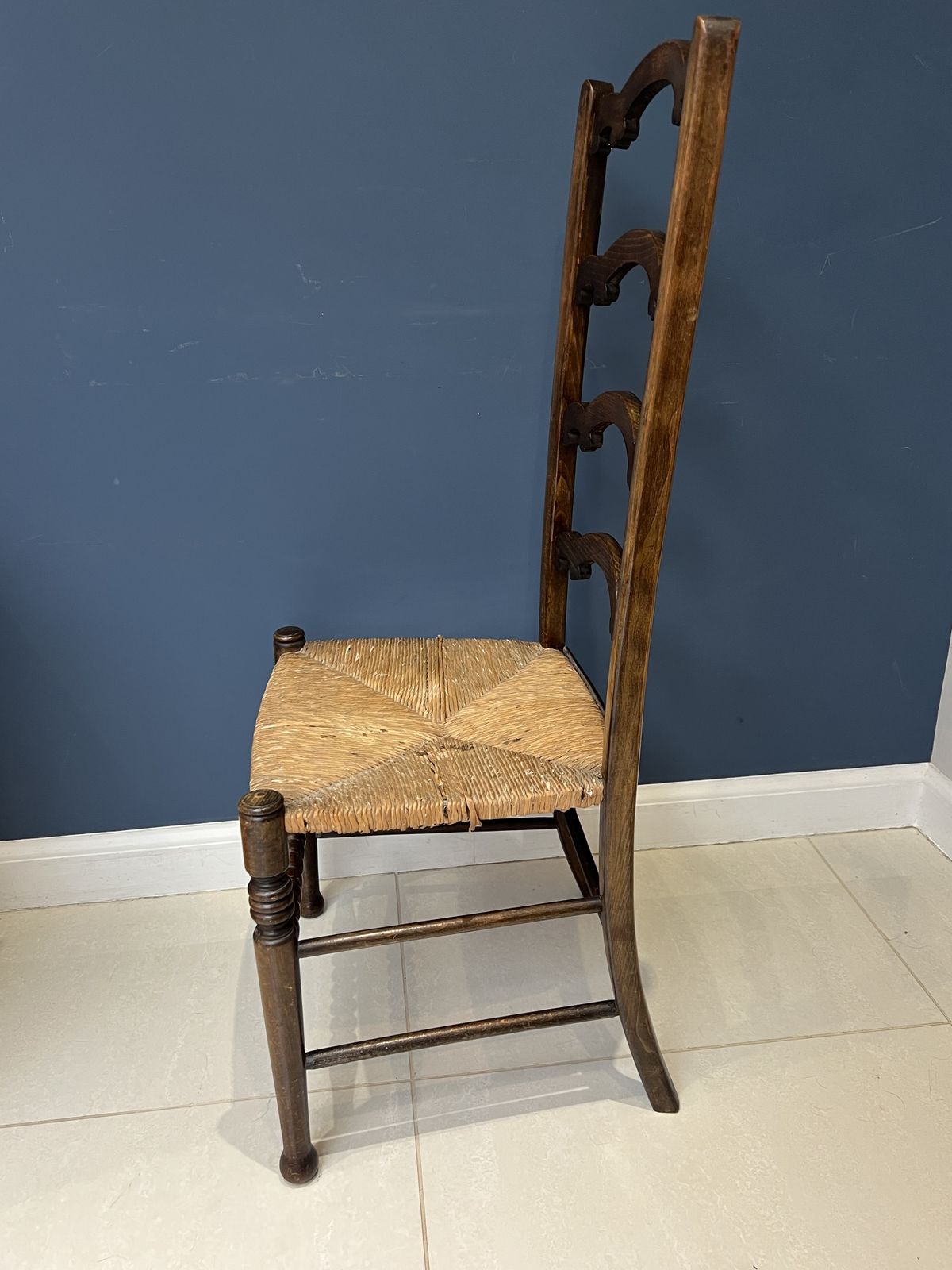 155.0 Antique Oak Country House Ladder Back Chair photo