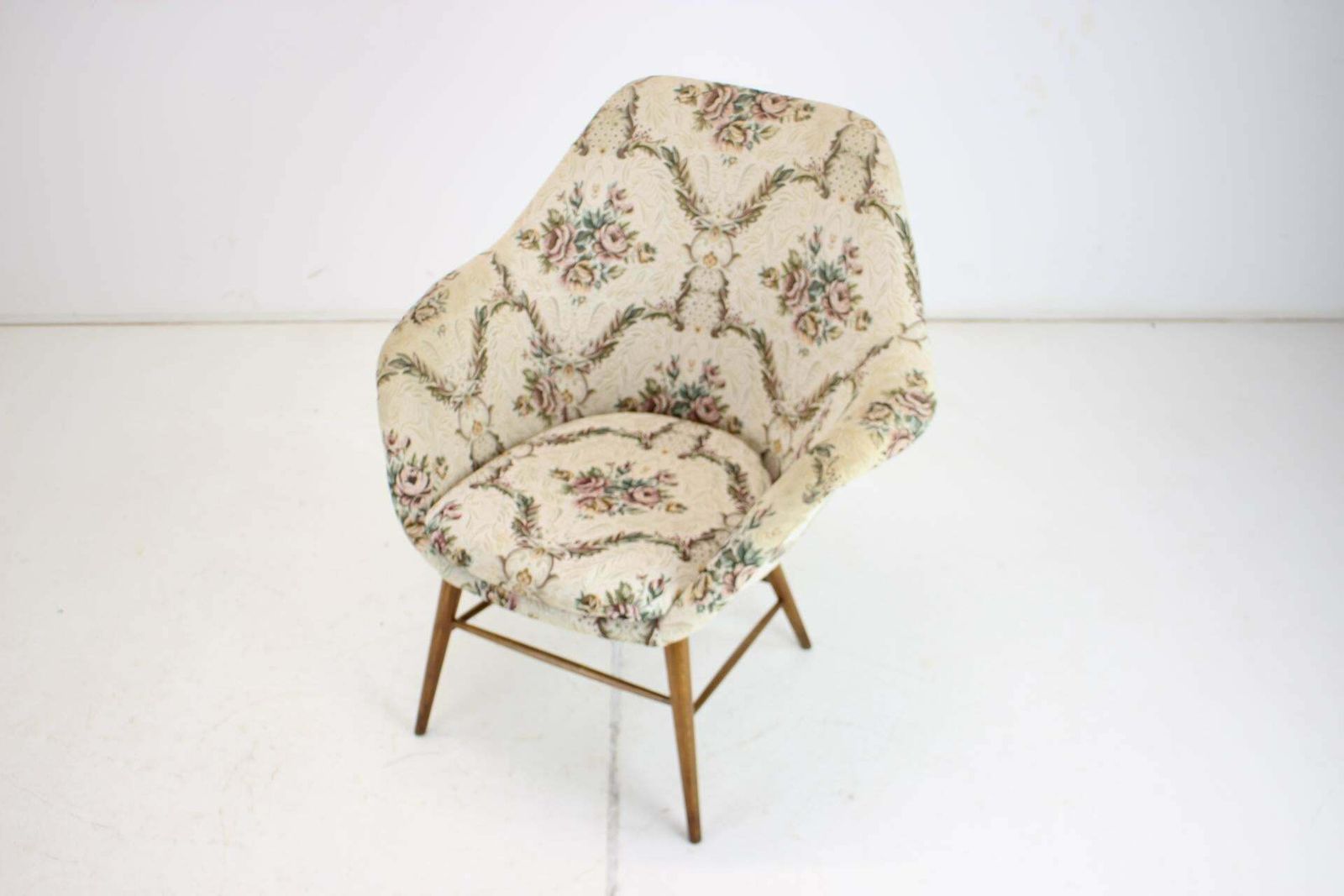 1960s Miroslav Navratil Shell Lounge Chair, Czechoslovakia photo furniture